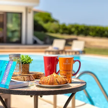 빌라 Con Piscina - - “villa Elena”