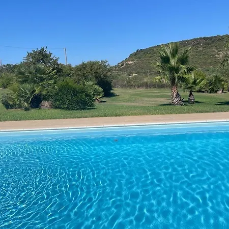 Con Piscina - - “villa Elena” Alghero