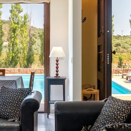 Villa Con Piscina - - “villa Elena” *