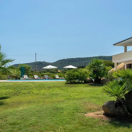 Con Piscina - - “villa Elena” 빌라