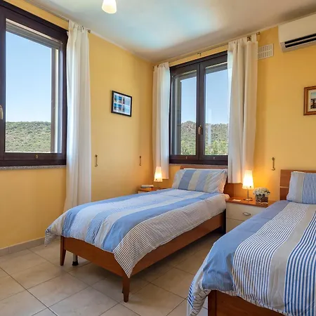 빌라 Con Piscina - - “villa Elena” *