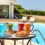 Villa Con Piscina - - “villa Elena”