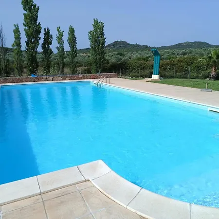 Villa Con Piscina - - “villa Elena” *