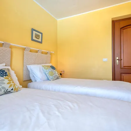 Villa Con Piscina - - “villa Elena”