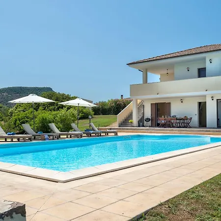 Con Piscina - - “villa Elena” Alghero