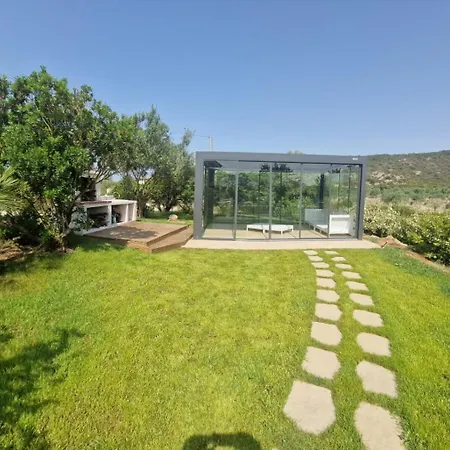 Con Piscina - - “villa Elena”